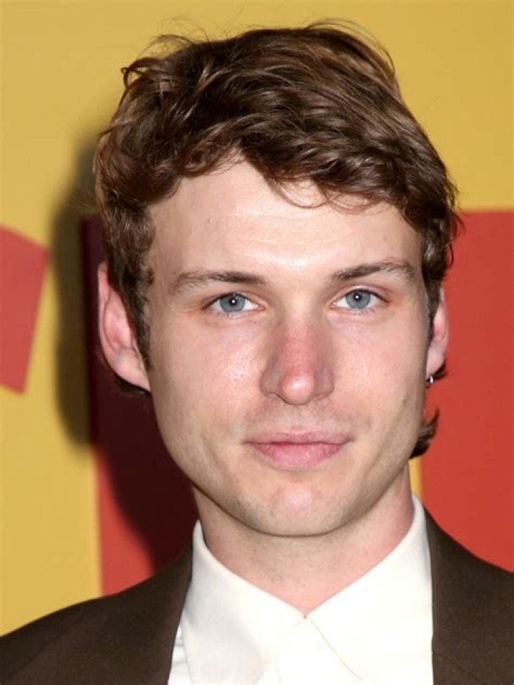 Actor Nicholas Denton Wiki, Age, Girlfriend, Nationality, Height, Family, Net Worth & Biography