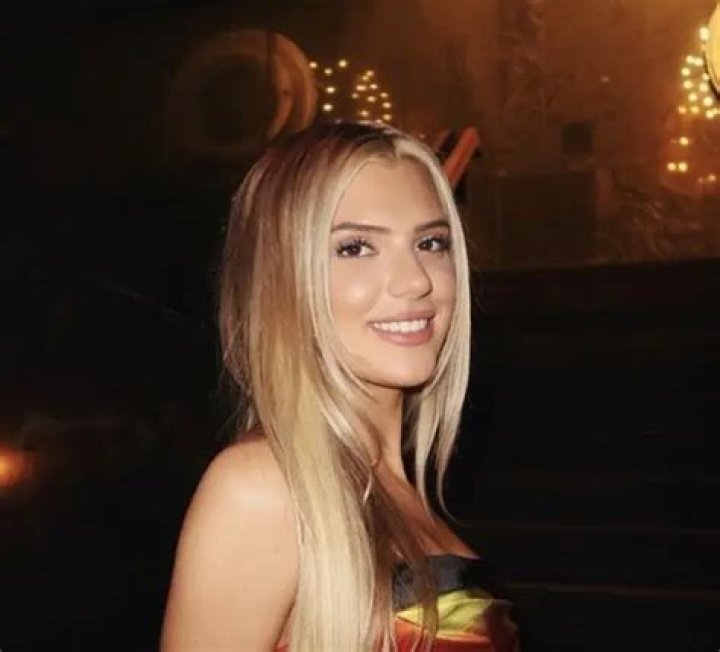 Alissa Violet Net Worth, Age, Wiki, Boyfriend, Height & More