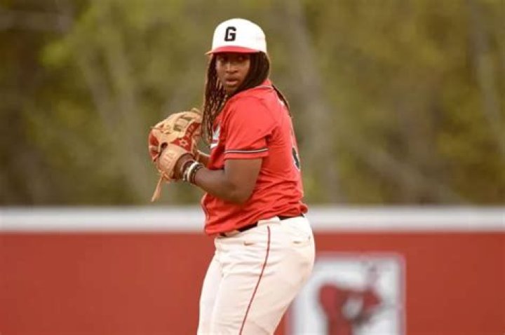 Baseball Player Jeremy Medina Wiki, Age, Parents, School & More