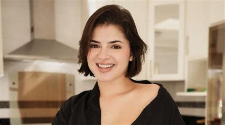 Cibelly Ferreira Wiki, Age, Boyfriend, Parents, Net Worth & Salary