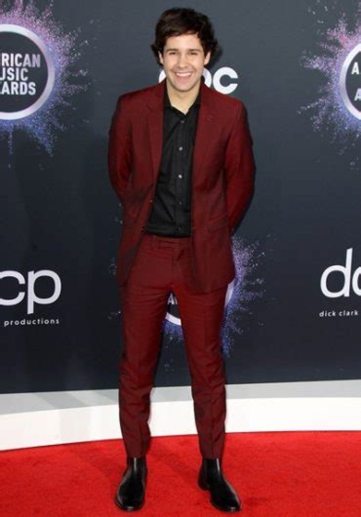 David Dobrik Height Weight Shoe Size Body Measurements Facts