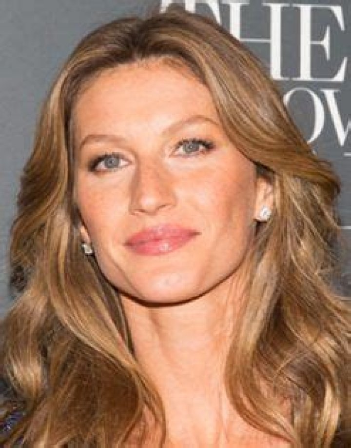 Gisele Bundchen Body Measurements Bra Size Height Weight Shoe Waist Stats
