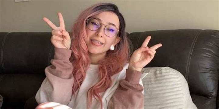 Goth Egg [TikTok Star] Wiki, Bio, Boyfriend, Net Worth, Age & More