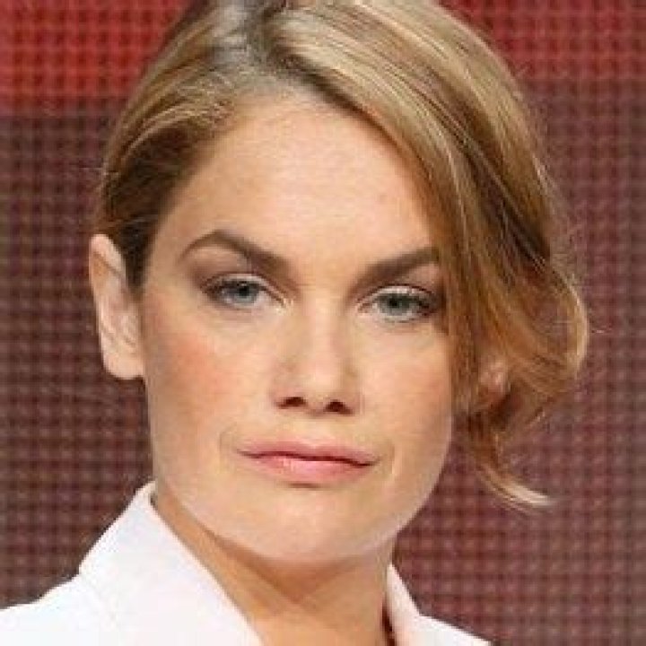 Ruth Wilson Height Weight Bra Size Body Measurements Facts Family Bio